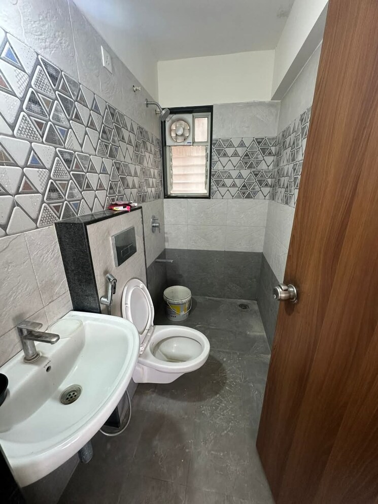 Bathroom, atrium-skyward 2 Bedroom 737 Sq.Ft. Apartment In Undri Pune 8902372