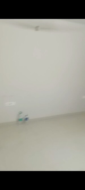 Room in 2 BHK Apartment at Sugee Atharva, Prabhadevi – for Rent