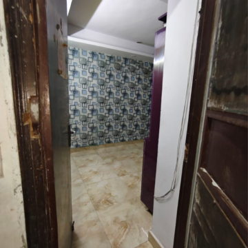 1 BHK Builder Floor at RWA Vasundhara Sector 4A, Vasundhara Sector 6 – for Rent