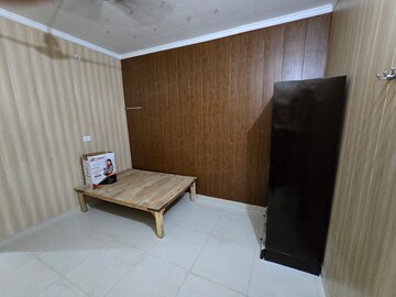 Bedroom in 1.5 BHK Builder Floor at Aliganj – for Rent