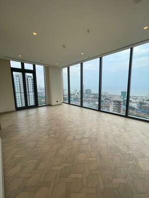 Room in 3 BHK Apartment at Worli – for Sale