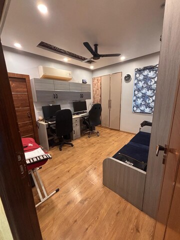 Master Bedroom in 4 BHK Apartment at Experion The Heart Song, Sector 108 – for Sale