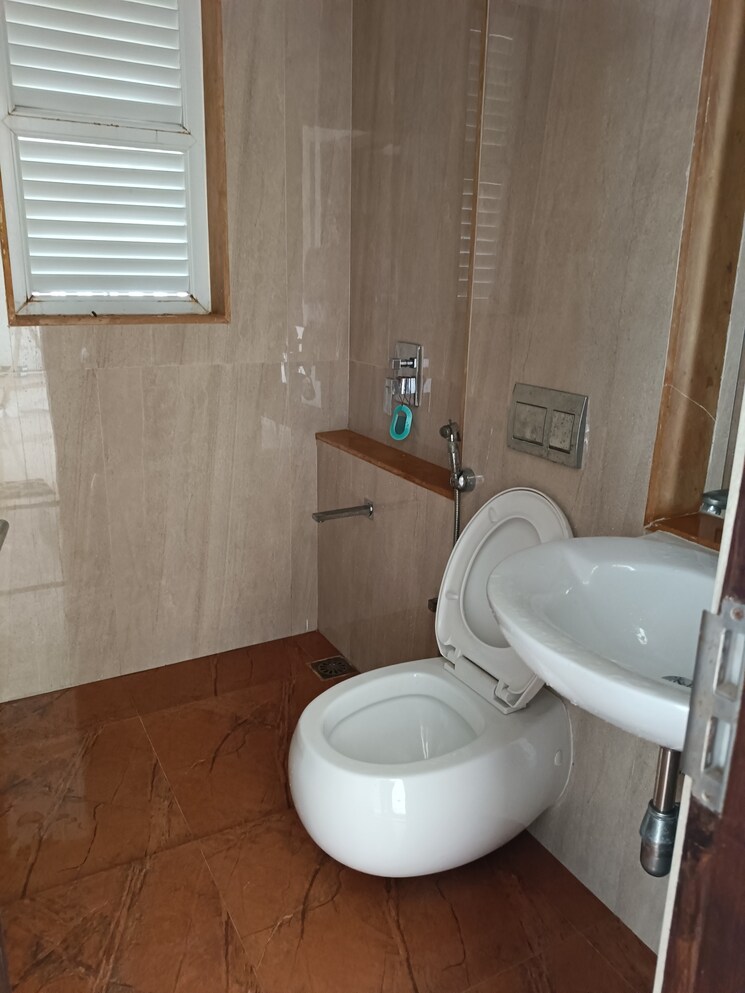 Bathroom, ruparel-ariana 2 Bedroom 804 Sq.Ft. Apartment In Parel Mumbai 8902493