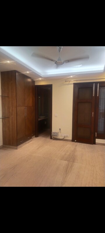 Room in 3 BHK Builder Floor at Greater Kailash I – for Rent