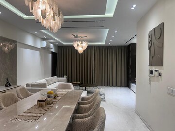 Master Bedroom in 4 BHK Villa at Tata Primanti Villas, Sector 72 – for Rent