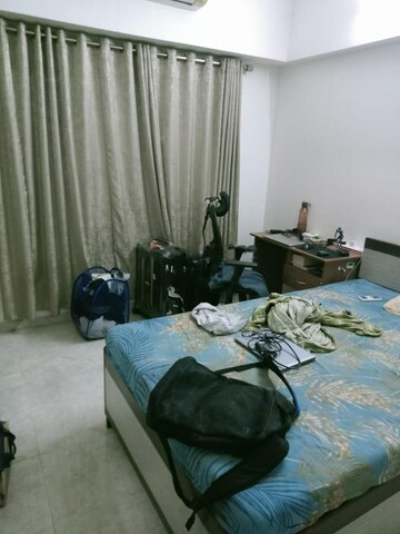 2 BHK Apartment For Rent in Lodha Amara, Kolshet Road