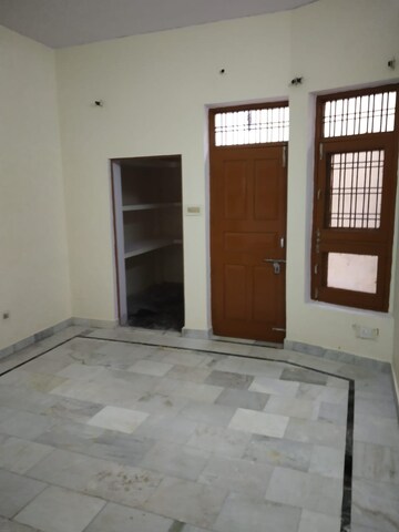 Room in 2 BHK Independent House at Aliganj – for Rent