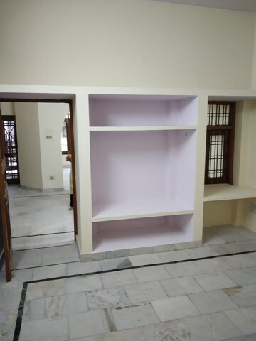 Room in 2 BHK Independent House at Aliganj – for Rent
