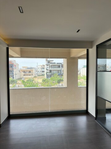 Room in  Shop at Sector 88 – for Sale