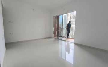Room in 2 BHK Apartment at Godrej Boulevard, Manjari – for Rent