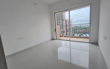 Room in 2 BHK Apartment at Godrej Boulevard, Manjari – for Rent