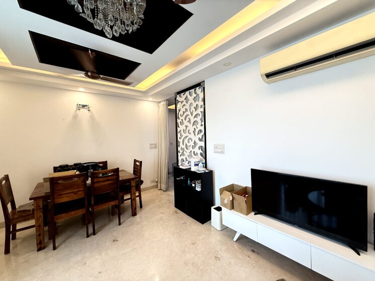 Master Bedroom, safdarjung enclave 3 Bedroom 200 Sq.Yd. Builder Floor In Safdarjung Enclave Delhi 8902680