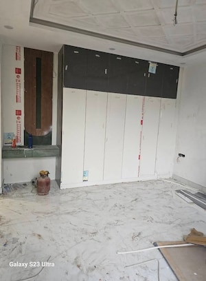 Room in 4 BHK Builder Floor at Nh 24 – for Sale