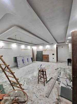 Room in 4 BHK Builder Floor at Nh 24 – for Sale