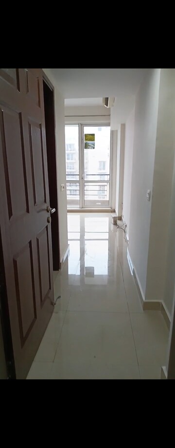 Building Lobby in 3.5 BHK Apartment at Unitech Escape, Sector 50 – for Rent