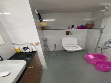 Bathroom in 1.5 BHK Apartment at Parel – for Sale