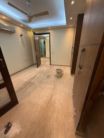 Room in 3 BHK Builder Floor at Greater Kailash I – for Rent