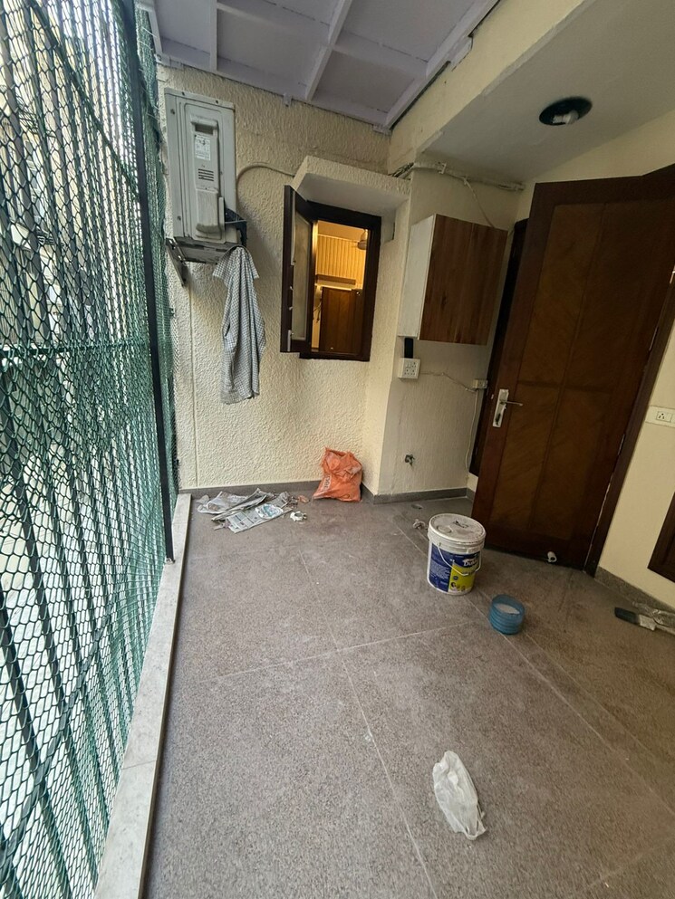 Bathroom, greater kailash i 3 Bedroom 208 Sq.Yd. Builder Floor In Greater Kailash I Delhi 8902777