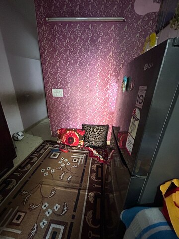 Room in 1 BHK Independent House at Rohini Sector 3 – for Sale