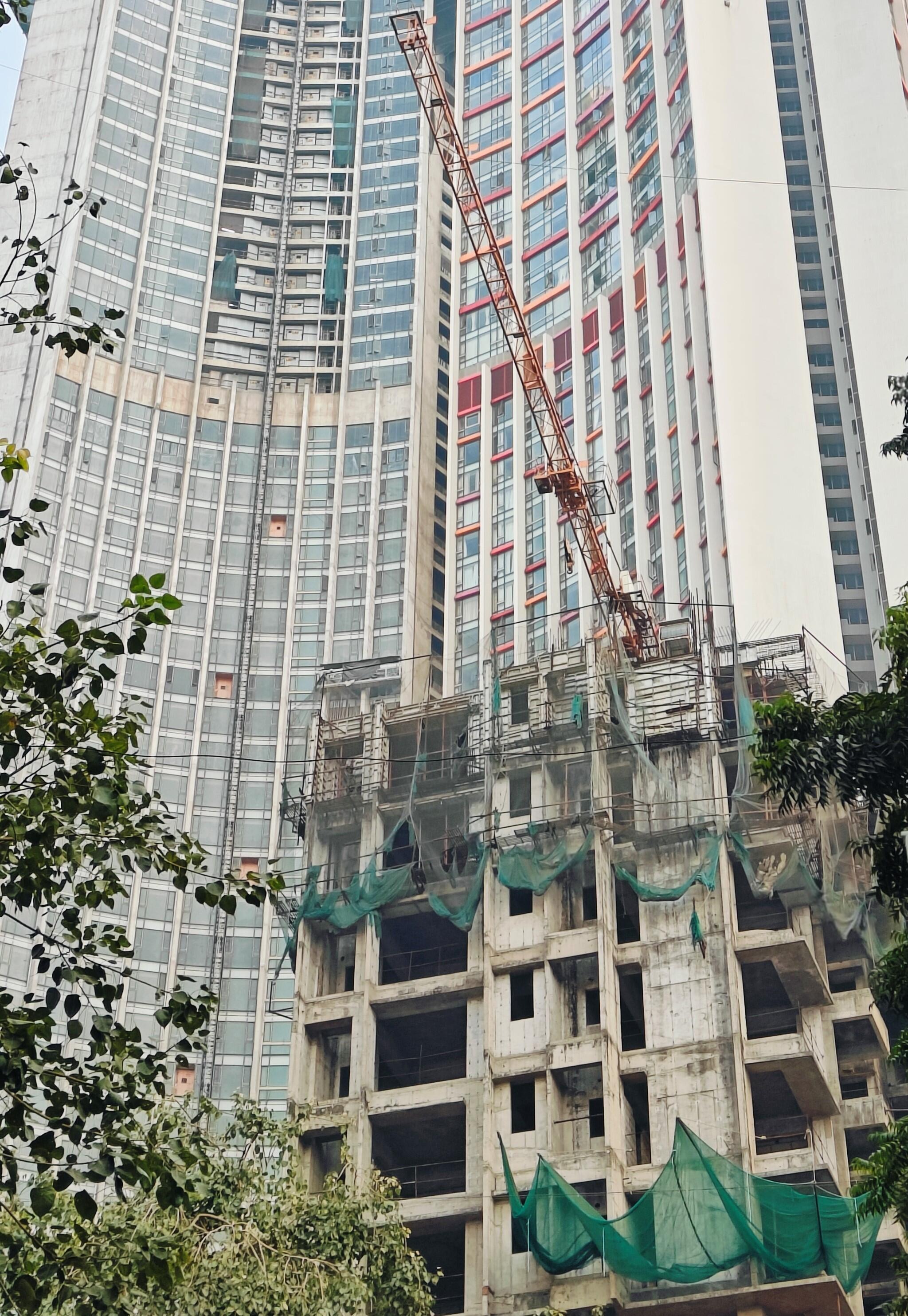 2 BHK + Servant Room Apartment For Rent in Worli