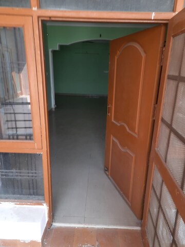 Furnished Amenities in 2 BHK Apartment at Surya Lake View Apartment, Gomti Nagar – for Rent