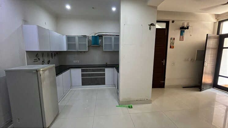 Kitchen, oasis-green 3 Bedroom 1300 Sq.Ft. Builder Floor In Patiala Road Zirakpur 8902844
