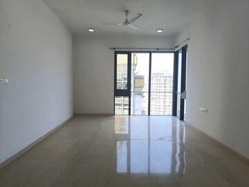 Room in 2 BHK Apartment at Lodha The Park, Worli – for Rent