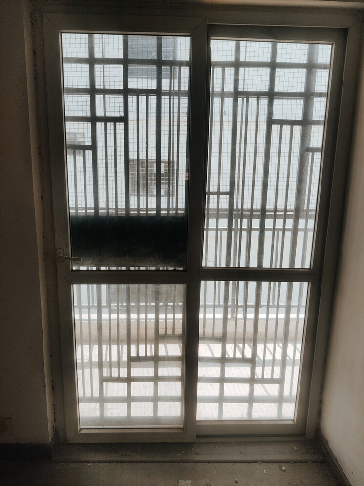 Room, bptp-parkland 4 Bedroom 300 Sq.Yd. Apartment In Sector 75 Faridabad 8902917