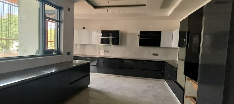 Kitchen, parklands 4 Bedroom 500 Sq.Yd. Builder Floor In Sector 85 Faridabad 8902859