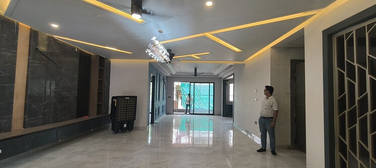 Living Room, parklands 4 Bedroom 500 Sq.Yd. Builder Floor In Sector 85 Faridabad 8902859