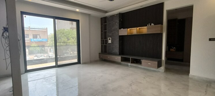  Parking, parklands 4 Bedroom 500 Sq.Yd. Builder Floor In Sector 85 Faridabad 8902859