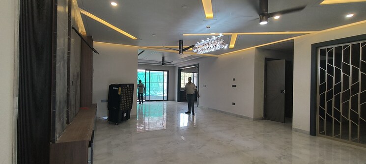  Parking, parklands 4 Bedroom 500 Sq.Yd. Builder Floor In Sector 85 Faridabad 8902859