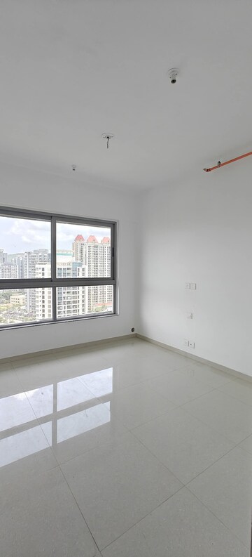 Bedroom in 2 BHK Apartment at Kalpataru Immensa, Kolshet Road – for Rent