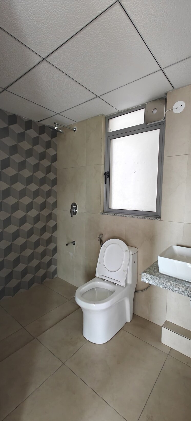 Bathroom, kalpataru-immensa 2 Bedroom 900 Sq.Ft. Apartment In Kolshet Road Thane 8902864