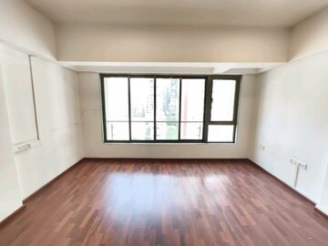 Room in 2 BHK Apartment at Aristo Pearl Residency, Prabhadevi – for Rent