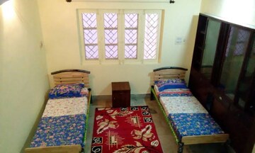 Room in  Pg at Prabhat Road – for Rent
