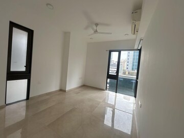 Room in 2 BHK Apartment at Lodha Allura, Worli – for Rent