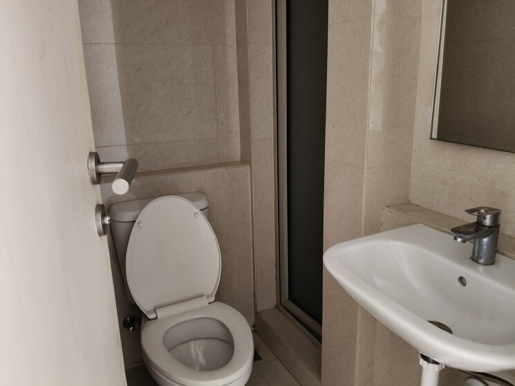 Bathroom, one-hiranandani-park 1 Bedroom 550 Sq.Ft. Apartment In Ghodbunder Road Thane 8902901