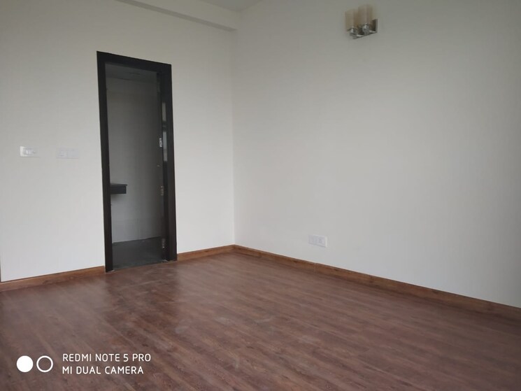 Room, bptp-parkland-pride 4 Bedroom 250 Sq.Yd. Builder Floor In Sector 77 Faridabad 8902916