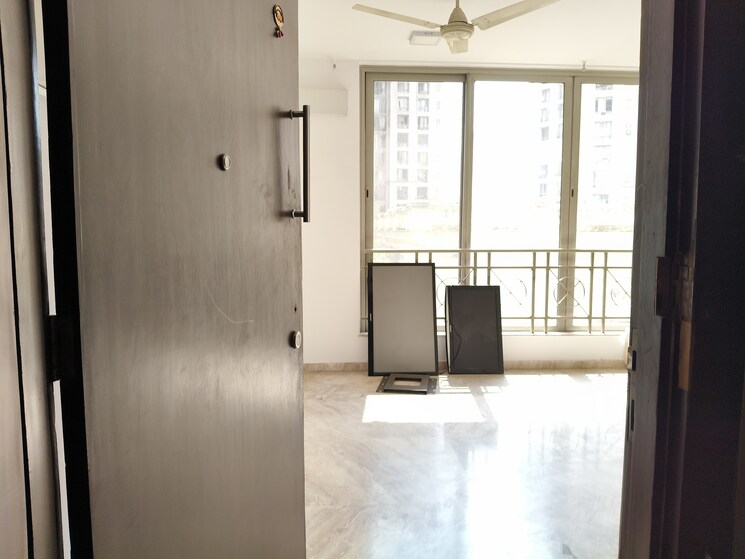 Room, hiranandani-lavinia 1 Bedroom 550 Sq.Ft. Apartment In Ghodbunder Road Thane 8902926