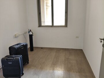 Room in 1 BHK Apartment at Hiranandani Lavinia, Ghodbunder Road – for Rent