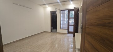 Room in 2 BHK Builder Floor at RPS Palm Drive, Sector 88 – for Sale