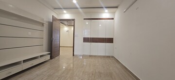 Room in 2 BHK Builder Floor at RPS Palm Drive, Sector 88 – for Sale