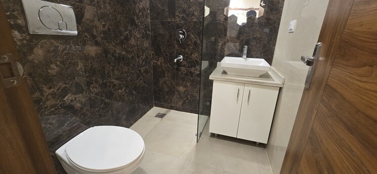 Bathroom, rps-palm-drive 2 Bedroom 125 Sq.Yd. Builder Floor In Sector 88 Faridabad 8902936