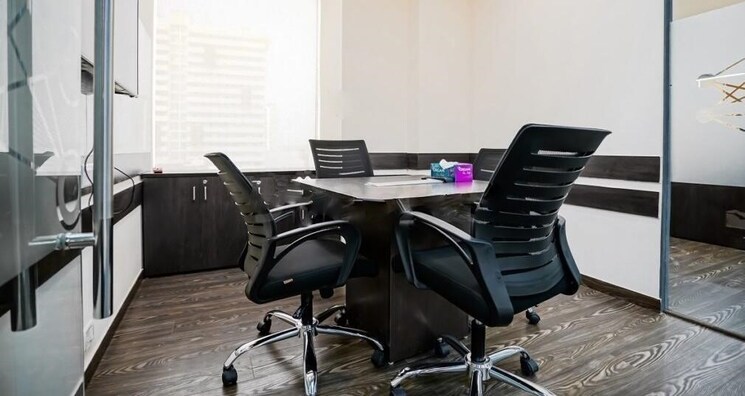 Team Area, fergusson college road Commercial Office Space 9000 Sq.Ft. In Fergusson College Road Pune 8902943