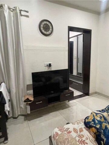 Furnished Amenities in 2 BHK Apartment at Sector 80 – for Rent
