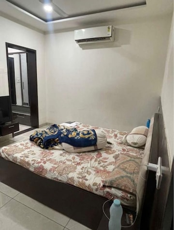 Bedroom in 2 BHK Apartment at Sector 80 – for Rent