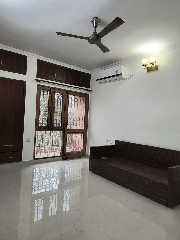 Living Room, sarita vihar 2 Bedroom 1200 Sq.Ft. Apartment In Sarita Vihar Delhi 8903027