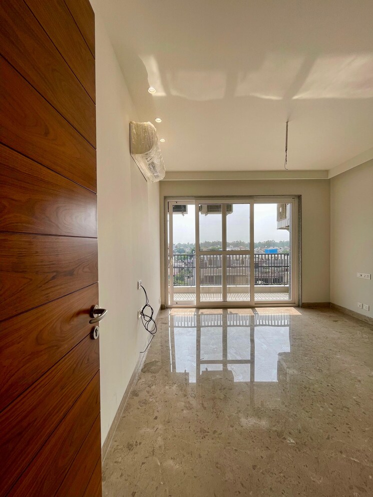 Room, sector 7 3 Bedroom 2650 Sq.Ft. Builder Floor In Sector 7 Panchkula 8902968