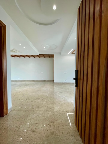 Building Lobby in 3 BHK Builder Floor at Sector 7 – for Sale